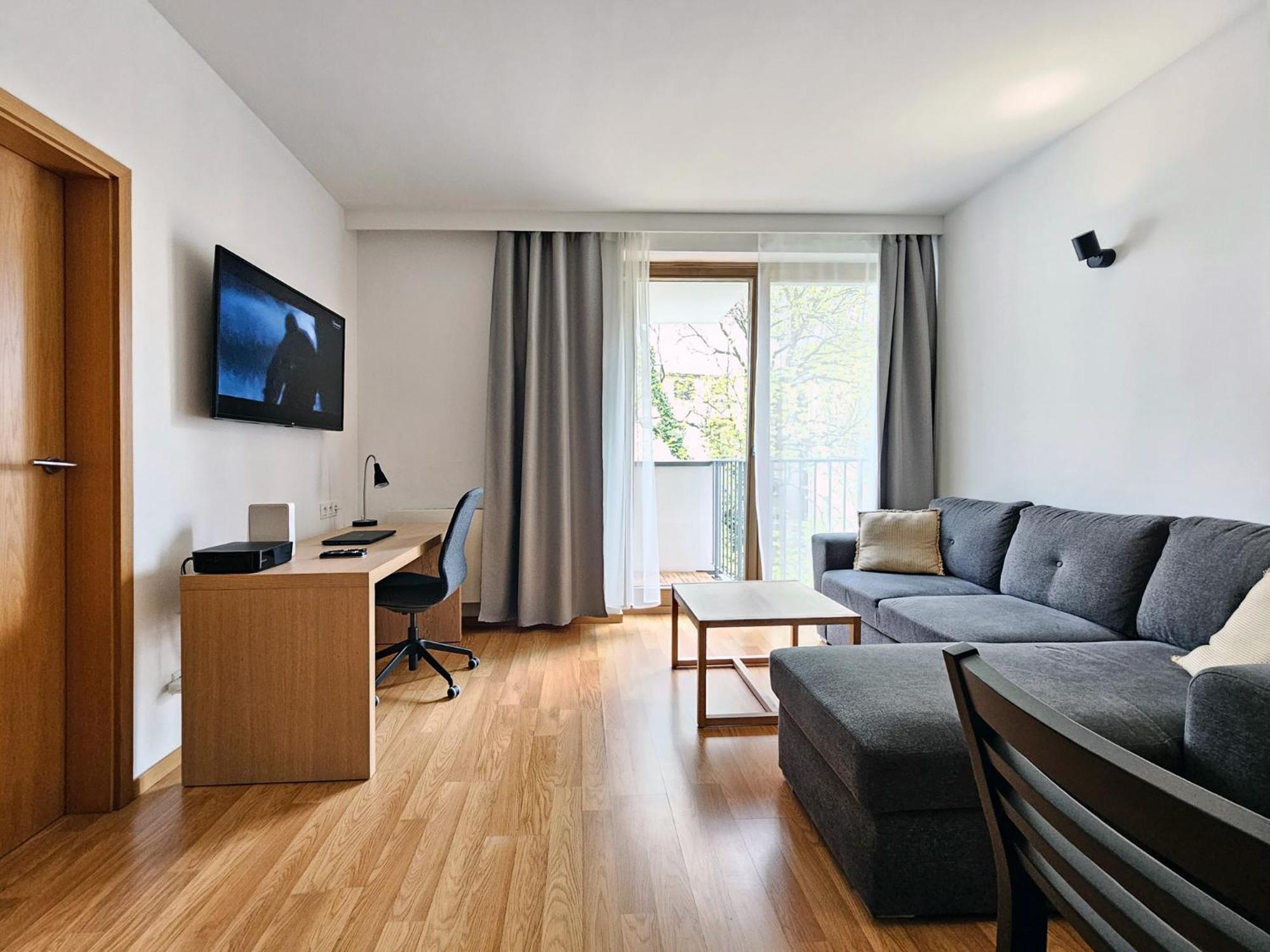 Old Town Plaza Apartment — Photos 1